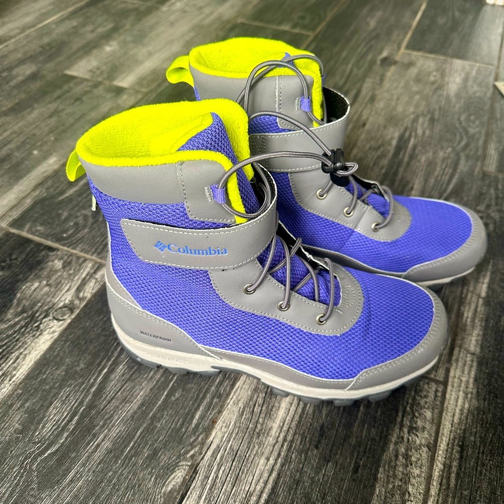 NWOT Columbia Sportswear Hyper-Boreal Omni-Heat  Boots Purple- Waterproof Size 6